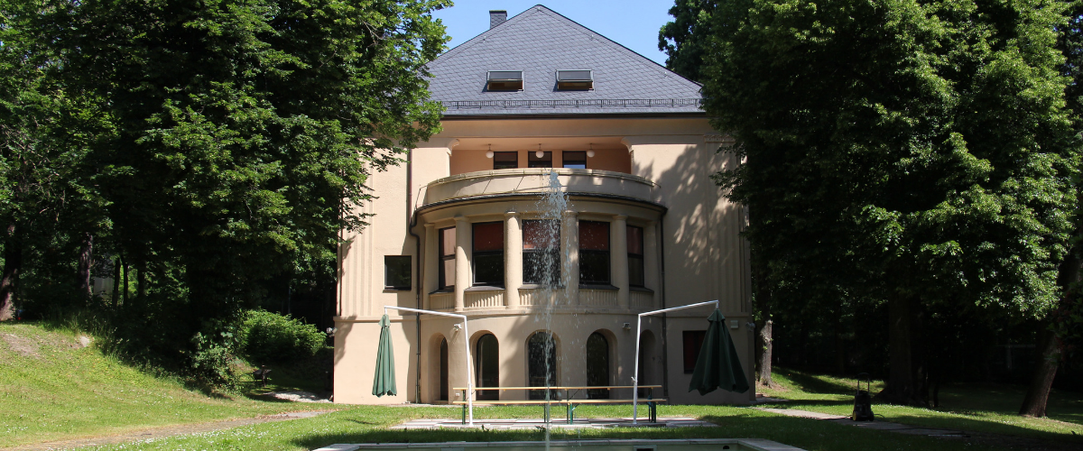 Villa Hahn | Fast 100 Jahre Geschichte verleihen dem Gebäude Charakter.